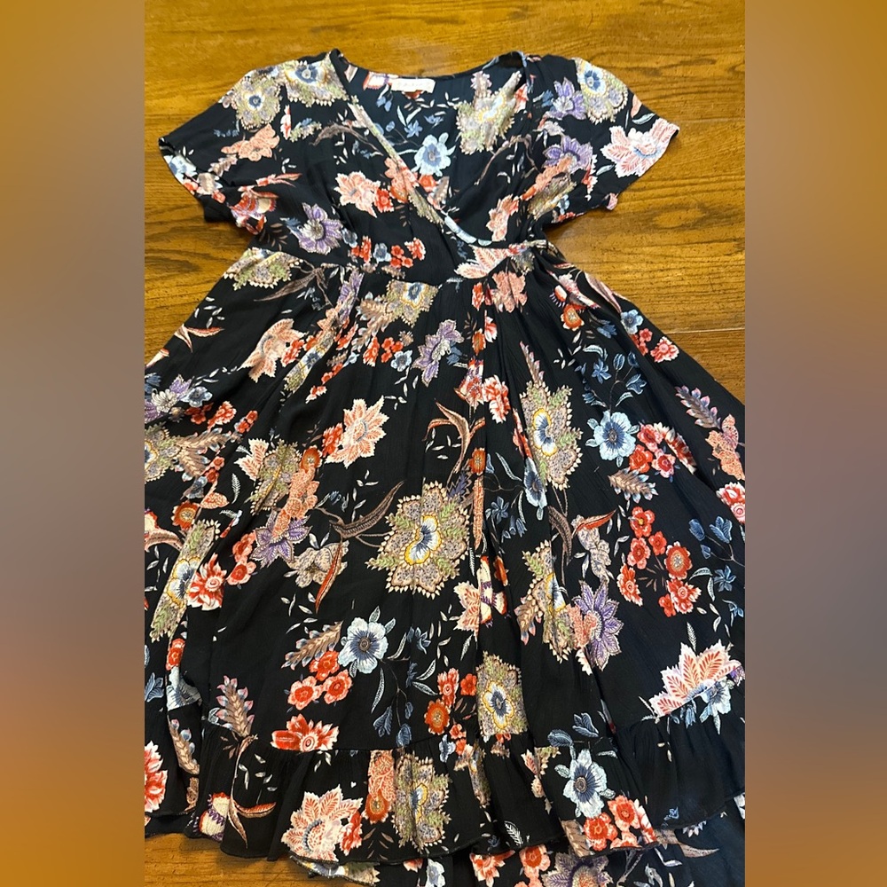 Altar’d state Dress M‎ black floral